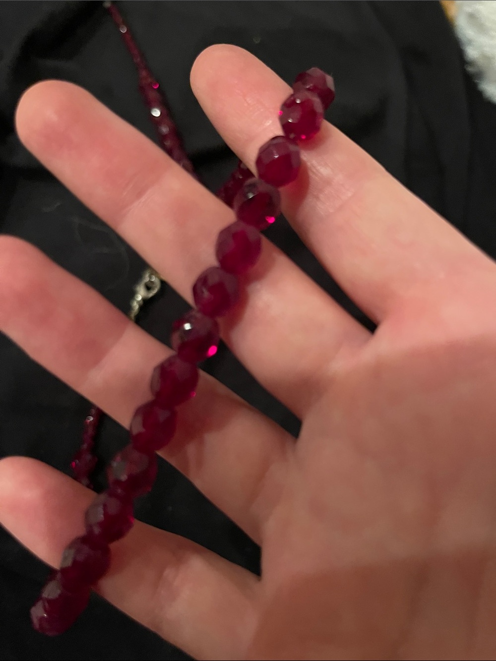 Faceted garnet Beaded Necklace - Picture 3 of 3